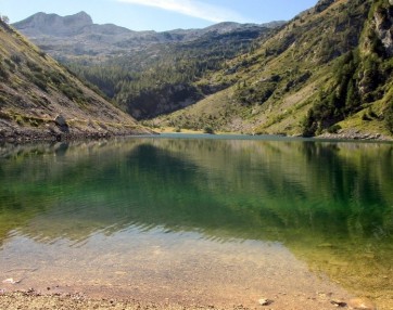 Krnsko jezero s pogledom na Krn