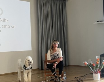 dr. Tjaša M. Kos